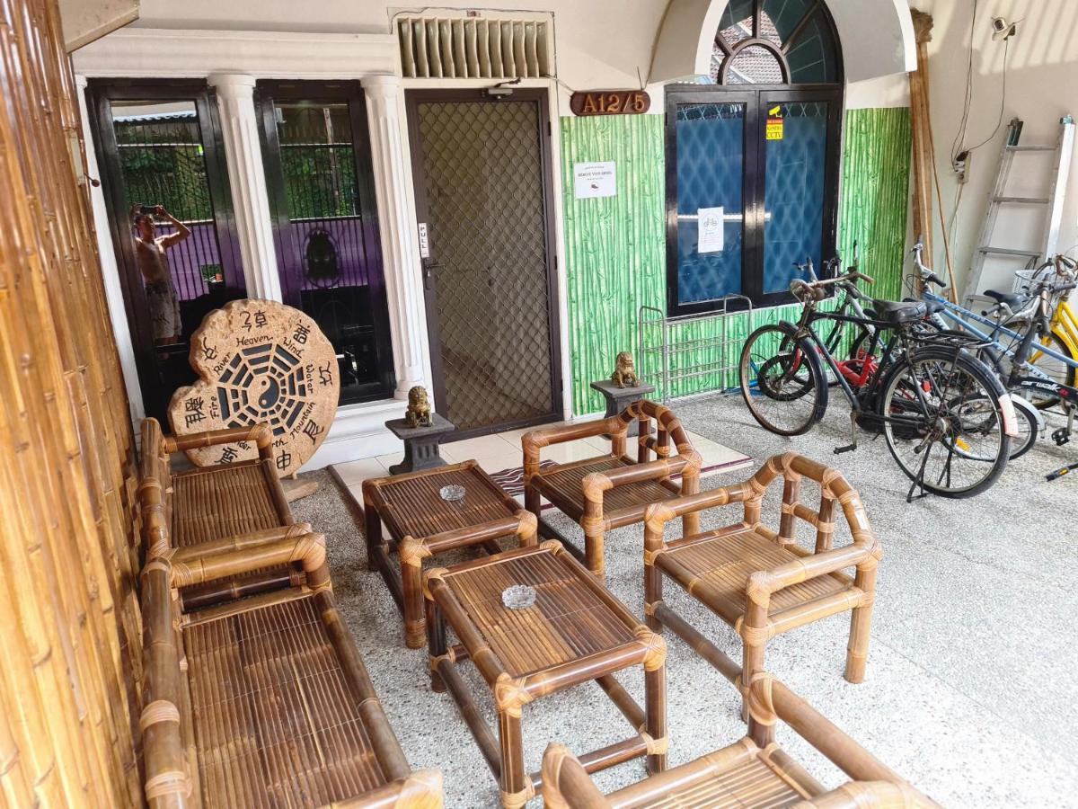 Traveller Home Tangerang Exteriör bild