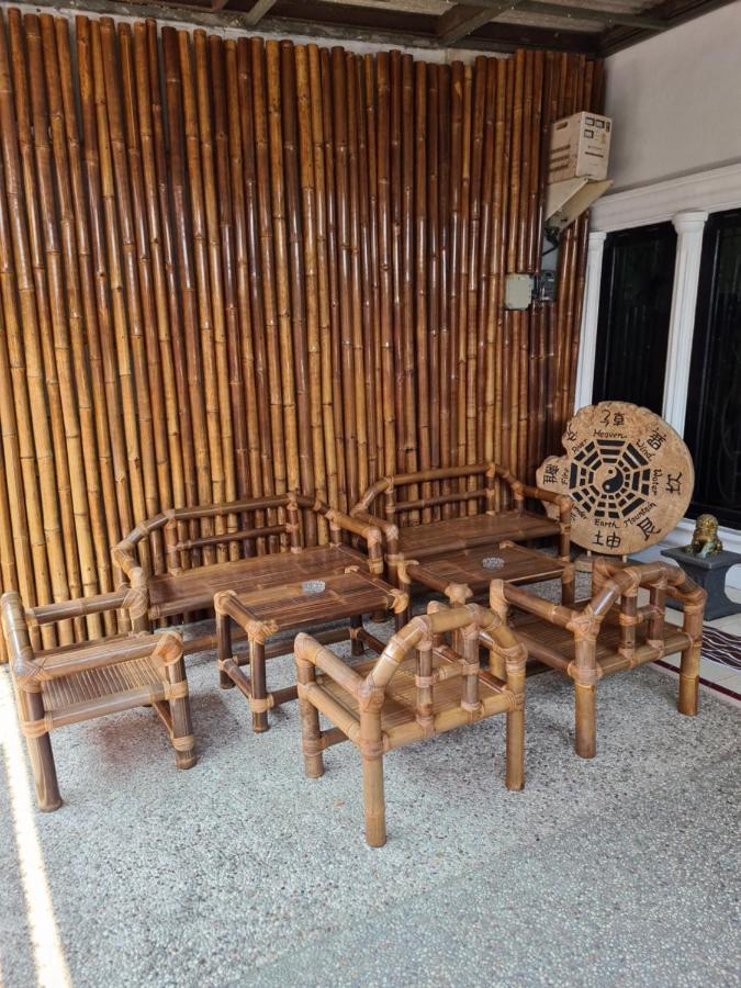 Traveller Home Tangerang Exteriör bild